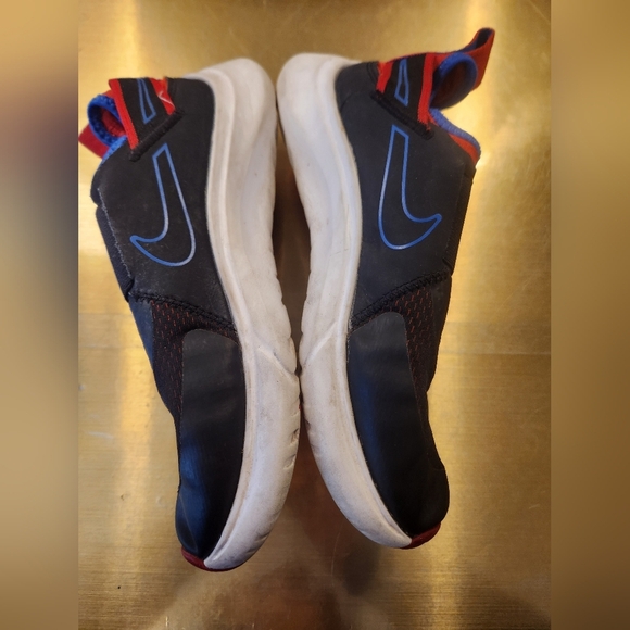 Youth Nike Sneakers Size 4Y - Picture 3 of 9